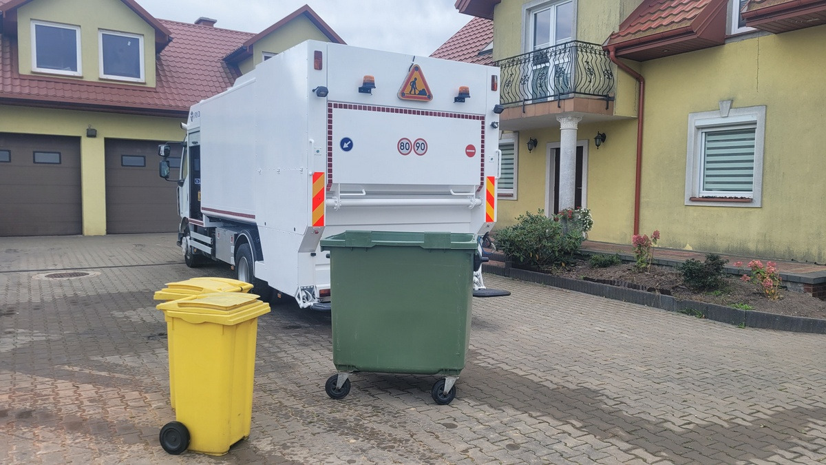 Renault Midlum CONTAINER WEASHER LAVACASSONETTI MYJKA - Camión de basura: foto 4 Renault Midlum CONTAINER WEASHER LAVACASSONETTI MYJKA - Camión de basura: foto 4