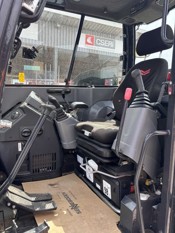 Yanmar VIO 80-2PB Yanmar VIO 80-2PB - Miniexcavadora: foto 5 Yanmar VIO 80-2PB Yanmar VIO 80-2PB - Miniexcavadora: foto 5