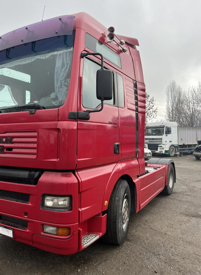 MAN 19.460 TGA ID1721S - Cabeza tractora: foto 3 MAN 19.460 TGA ID1721S - Cabeza tractora: foto 3