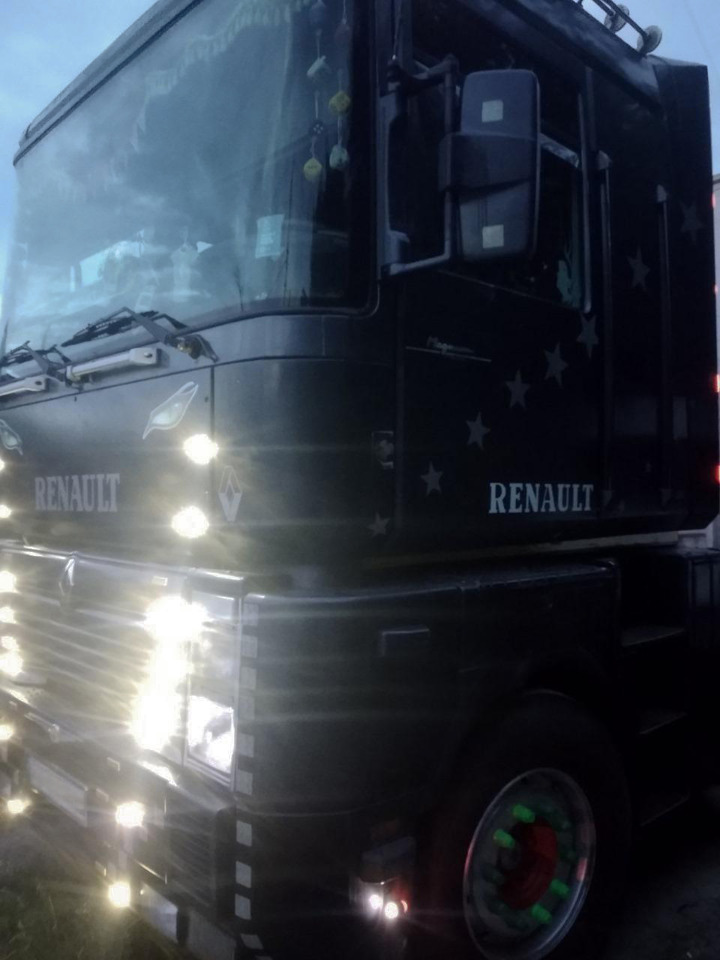 RENAULT Magnum 390 - Cabeza tractora: foto 2 RENAULT Magnum 390 - Cabeza tractora: foto 2