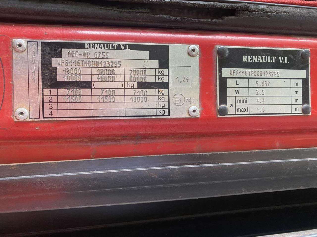 Cabeza tractora RENAULT Magnum 480: foto 18