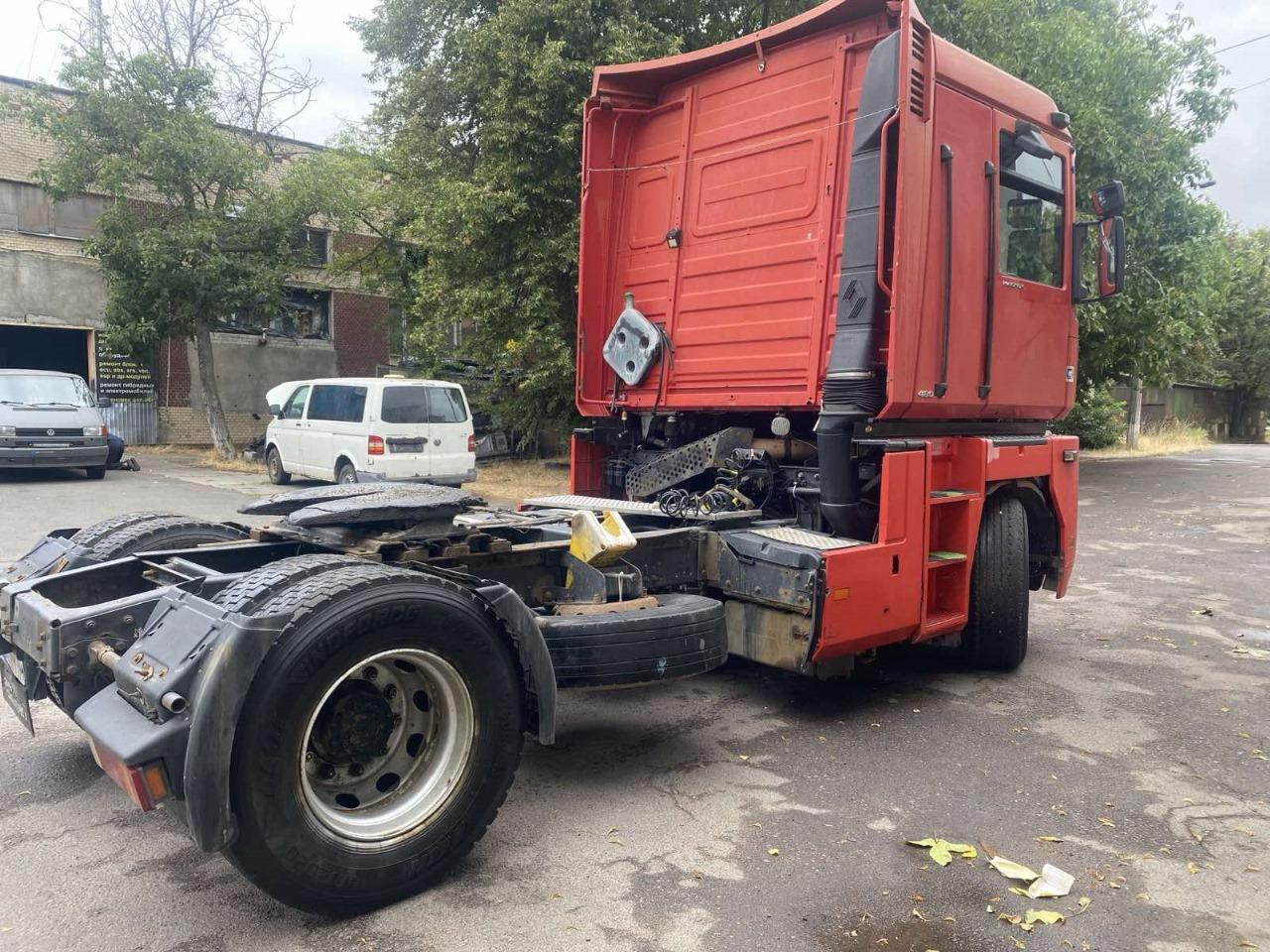 Cabeza tractora RENAULT Magnum 480: foto 9