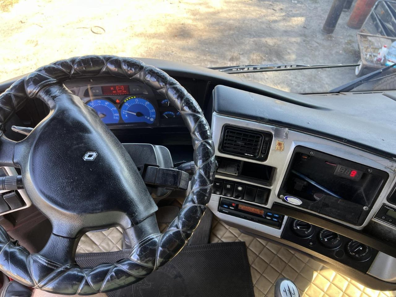 Cabeza tractora RENAULT Magnum 480: foto 21