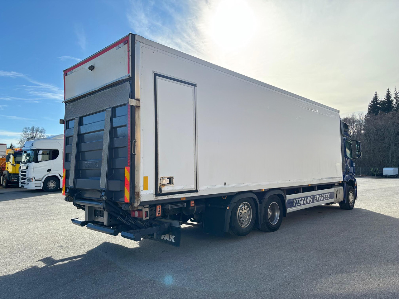 MERCEDES-BENZ ACTROS 2540 - Camión caja cerrada: foto 4 MERCEDES-BENZ ACTROS 2540 - Camión caja cerrada: foto 4