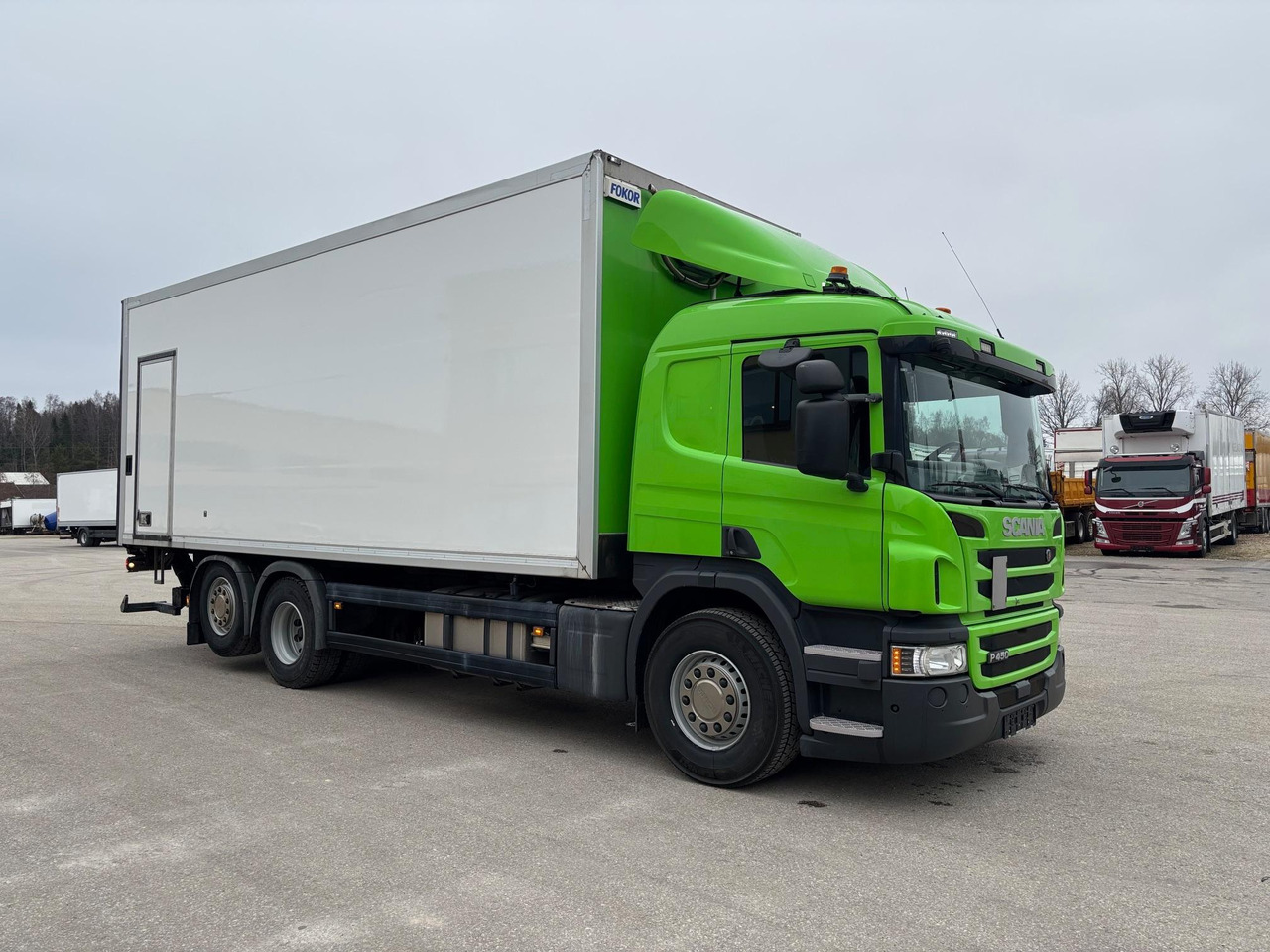 SCANIA P450 - Camión caja cerrada: foto 1 SCANIA P450 - Camión caja cerrada: foto 1