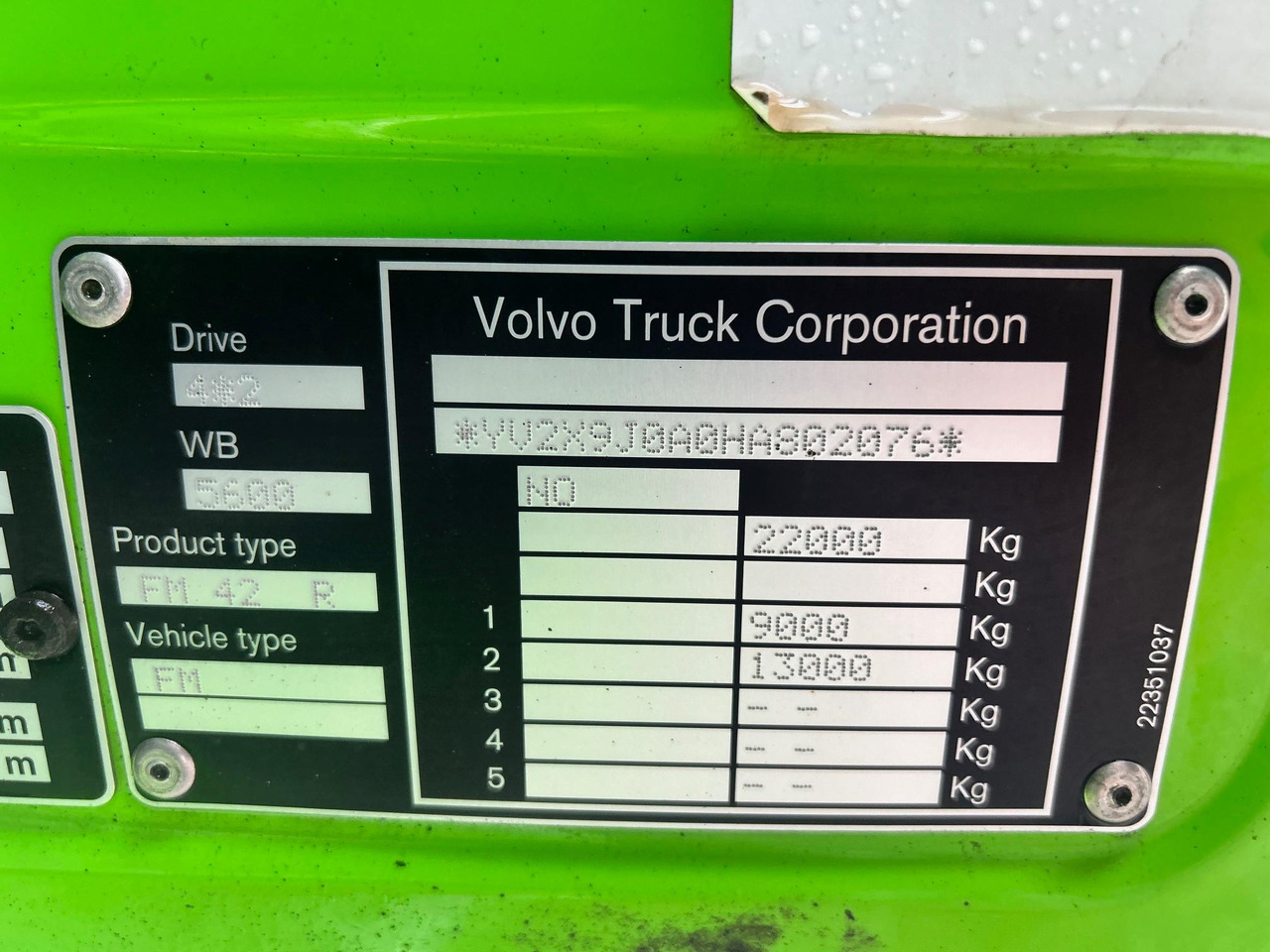 Camión caja cerrada VOLVO FM330: foto 22 Camión caja cerrada VOLVO FM330: foto 22