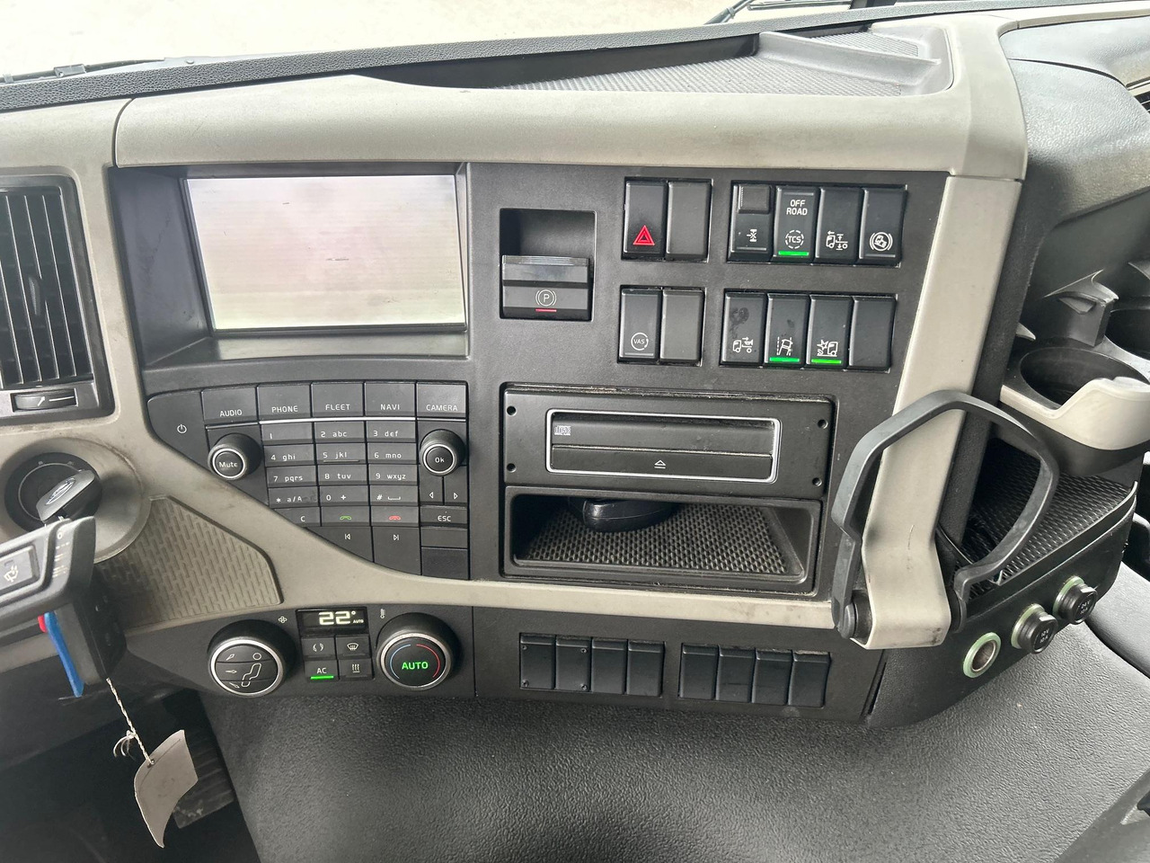 Camión caja cerrada VOLVO FM330: foto 19 Camión caja cerrada VOLVO FM330: foto 19