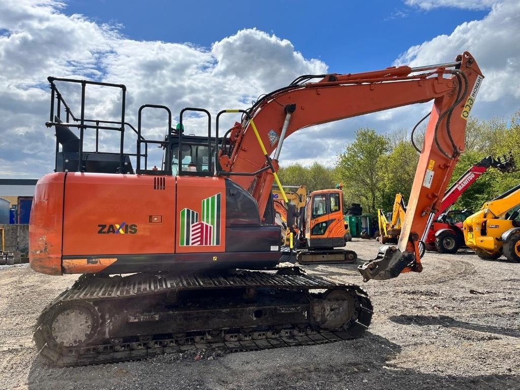 Hitachi ZX 130 LC N-6 - Excavadora de cadenas: foto 2 Hitachi ZX 130 LC N-6 - Excavadora de cadenas: foto 2