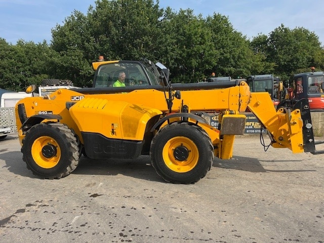JCB 540-140 - Manipulador telescópico: foto 1 JCB 540-140 - Manipulador telescópico: foto 1