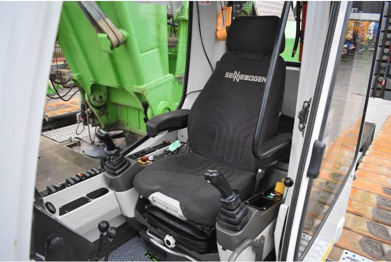 Grúa sobre orugas Sennebogen 5500: foto 9