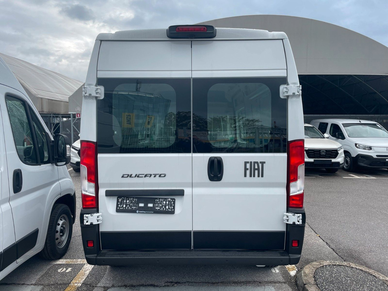 Fiat Ducato 35H L3H2 180 Teilverglast KaWa 2025 - Furgón: foto 5 Fiat Ducato 35H L3H2 180 Teilverglast KaWa 2025 - Furgón: foto 5