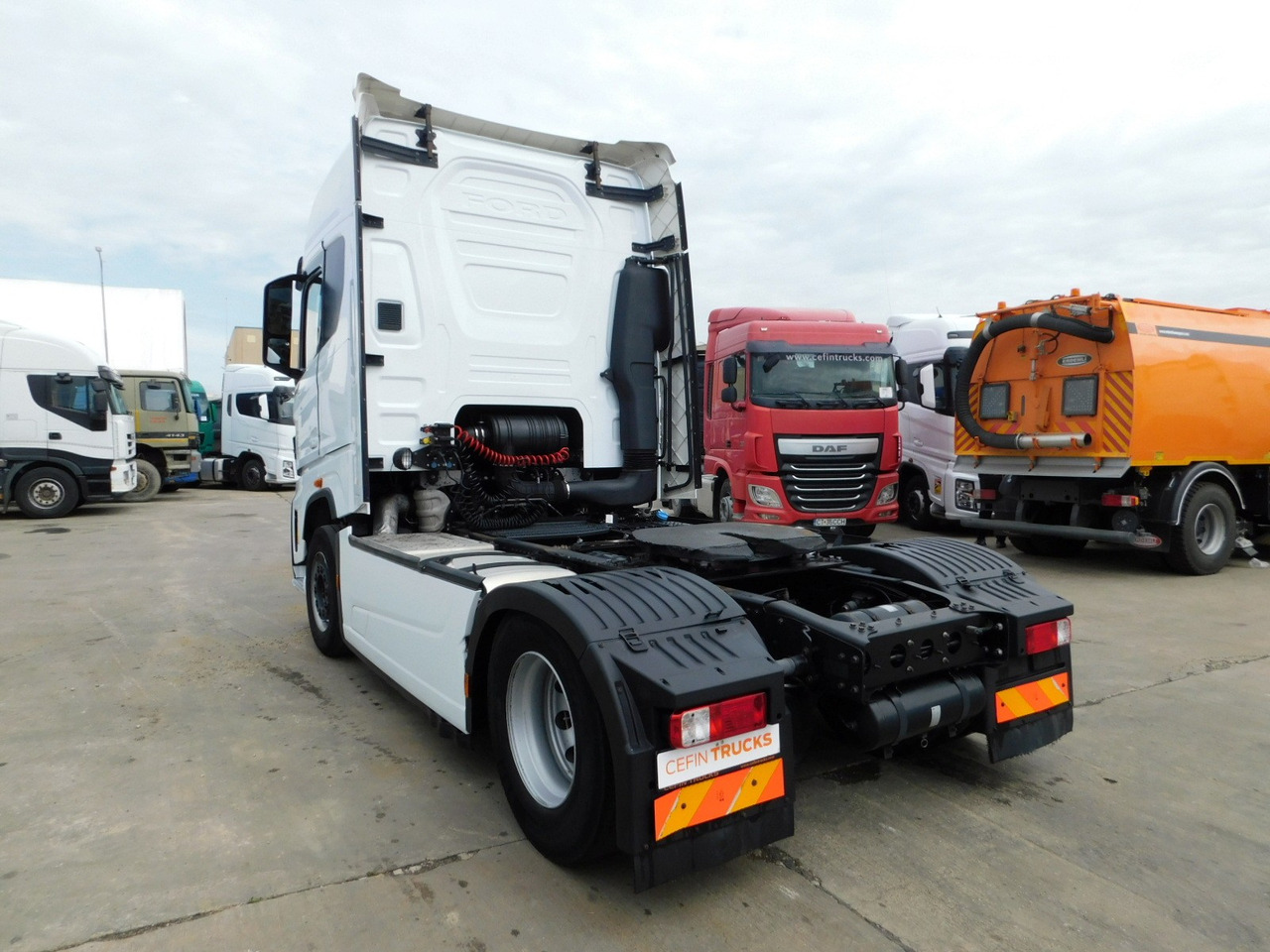 Ford F max 4x2 scab e6 12s2620 - Cabeza tractora: foto 4 Ford F max 4x2 scab e6 12s2620 - Cabeza tractora: foto 4