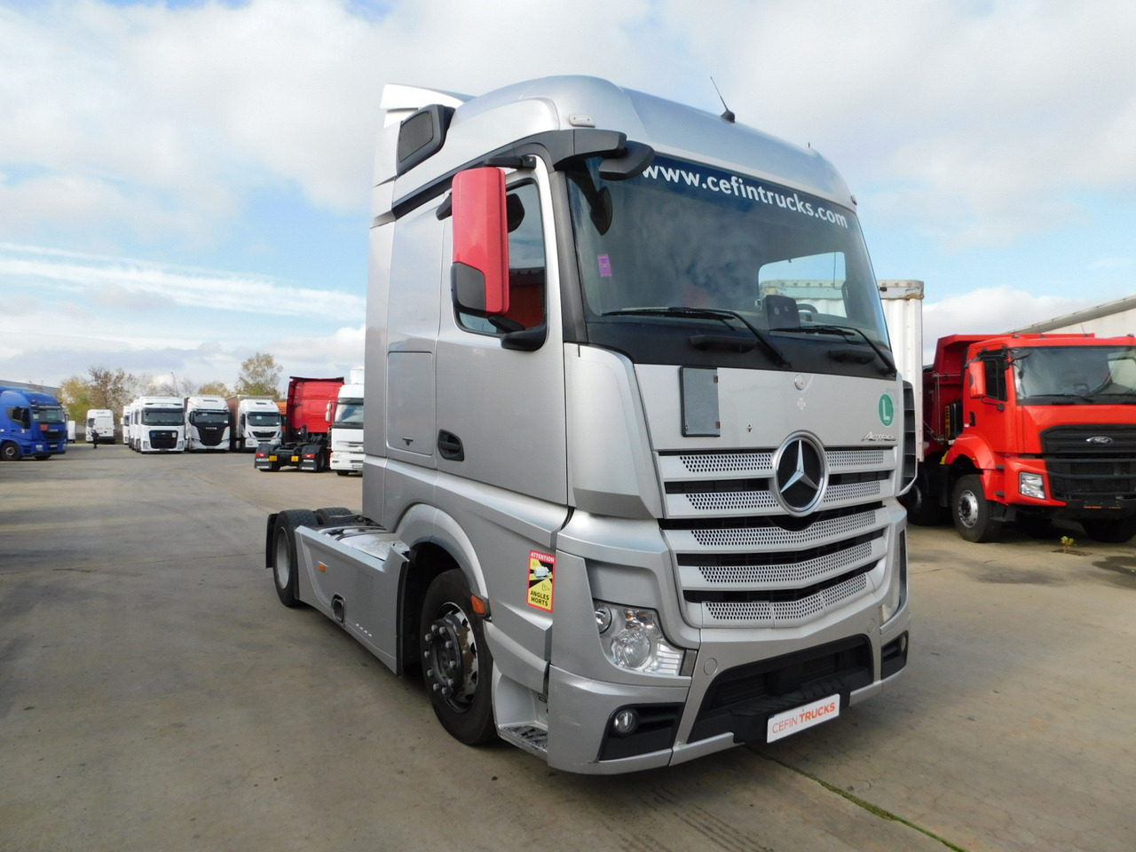 Mercedes Actros - Cabeza tractora: foto 2 Mercedes Actros - Cabeza tractora: foto 2