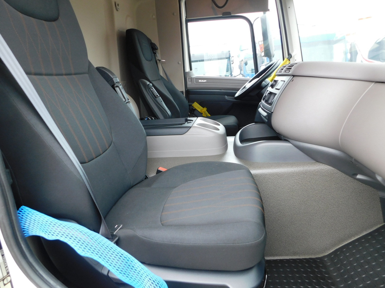 Daf Cf 450 fad - Camión volquete: foto 5 Daf Cf 450 fad - Camión volquete: foto 5