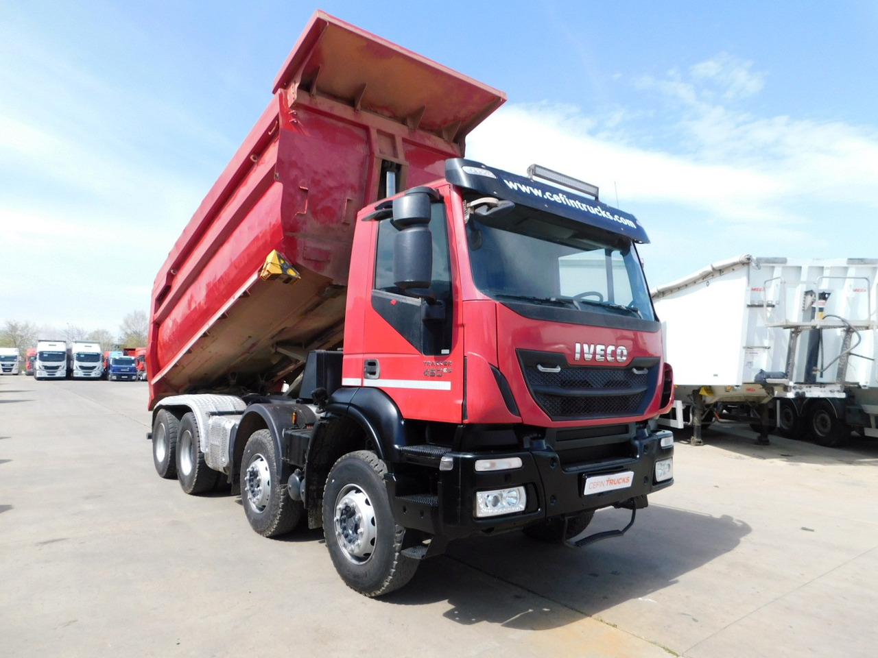 Iveco Trakker 450 - Camión volquete: foto 2 Iveco Trakker 450 - Camión volquete: foto 2