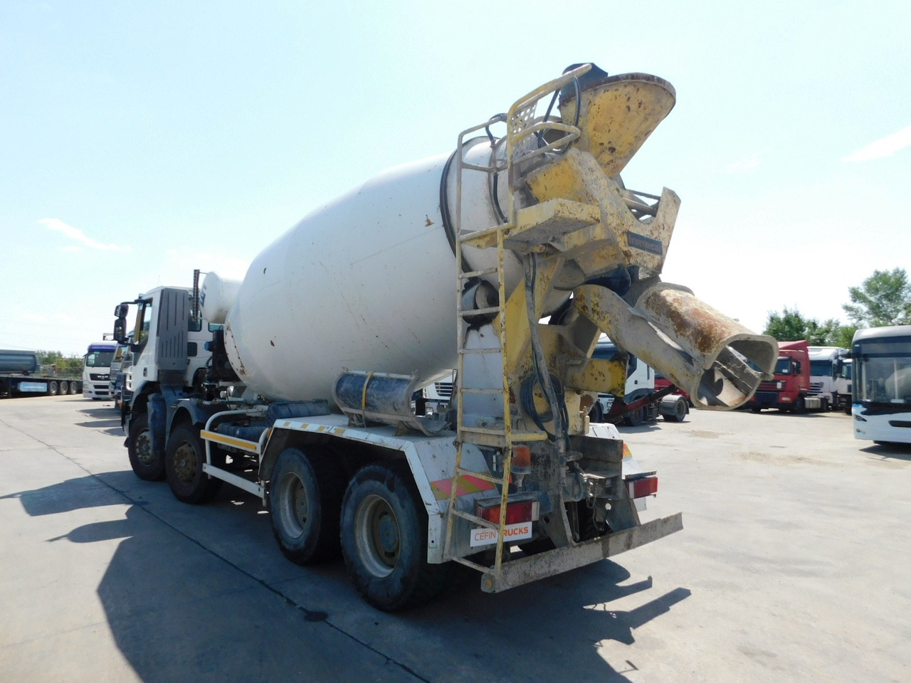 Iveco Trakker ad340t41b - Camión hormigonera: foto 4 Iveco Trakker ad340t41b - Camión hormigonera: foto 4