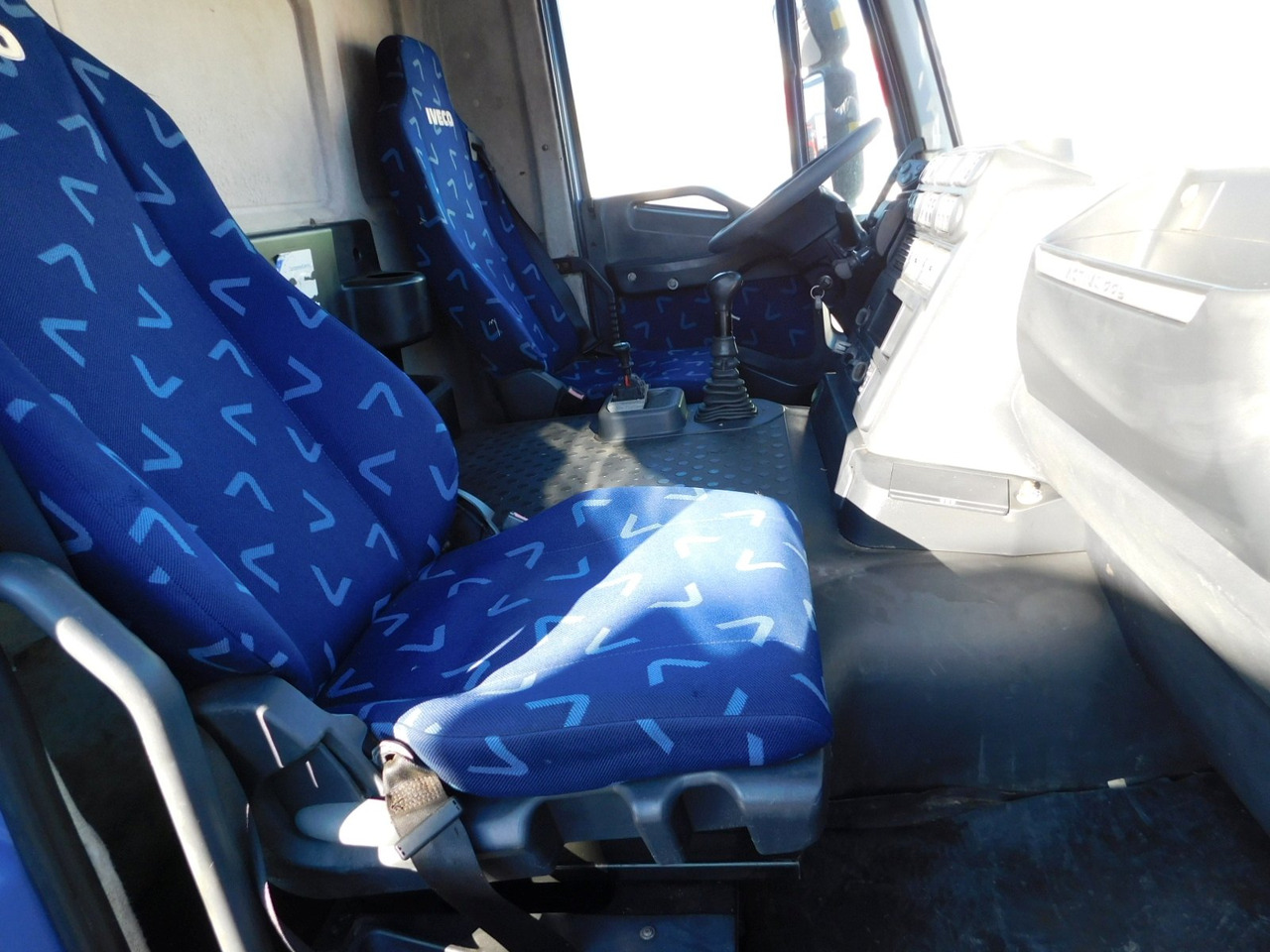 Iveco Trakker ad410t45 - Camión volquete: foto 5 Iveco Trakker ad410t45 - Camión volquete: foto 5