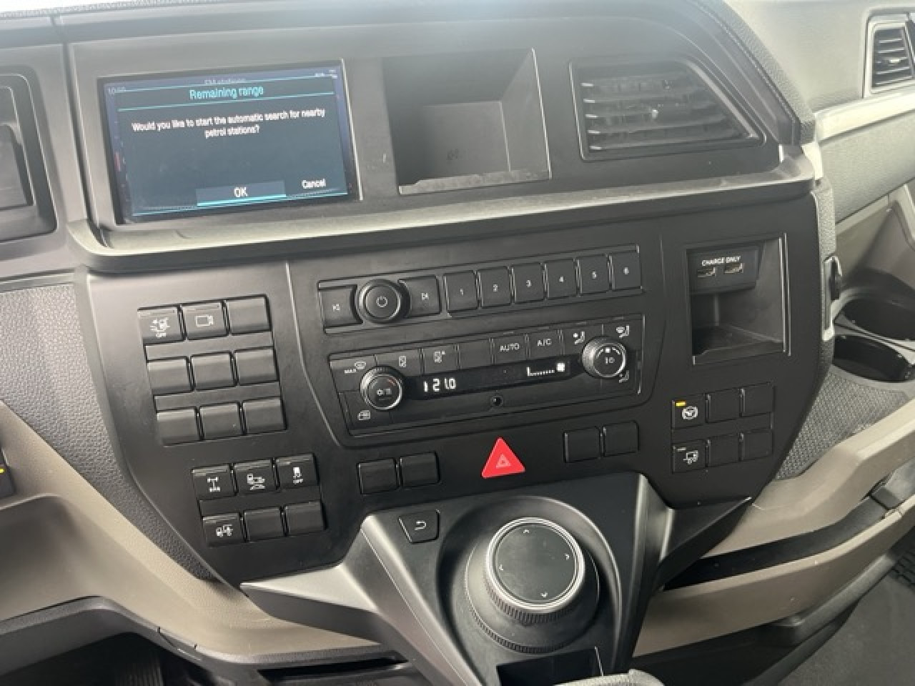 MAN TGX 18.510 4x2 LL SA - Vollgarantie MAN bis 01.27 - Cabeza tractora: foto 4 MAN TGX 18.510 4x2 LL SA - Vollgarantie MAN bis 01.27 - Cabeza tractora: foto 4