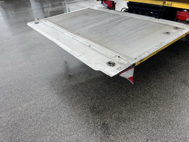 Leasing de MAN TGL 12.220 4x2 BL Euro6 Klima Luftfeder MAN TGL 12.220 4x2 BL Euro6 Klima Luftfeder: foto 6