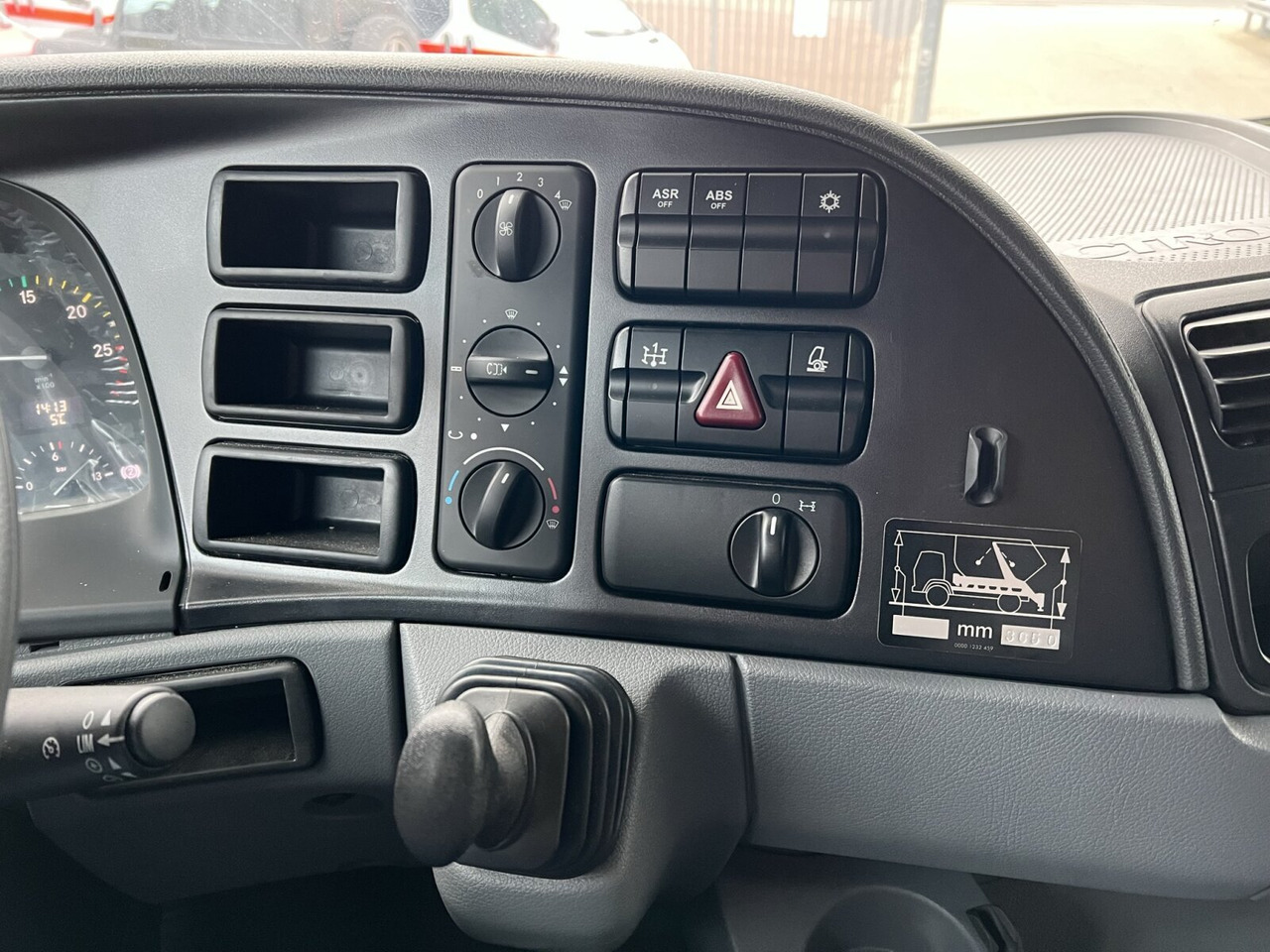 Mercedes-Benz Actros 2141 K 4x2 Actros 2141 K 4x2 - Cabeza tractora: foto 2 Mercedes-Benz Actros 2141 K 4x2 Actros 2141 K 4x2 - Cabeza tractora: foto 2