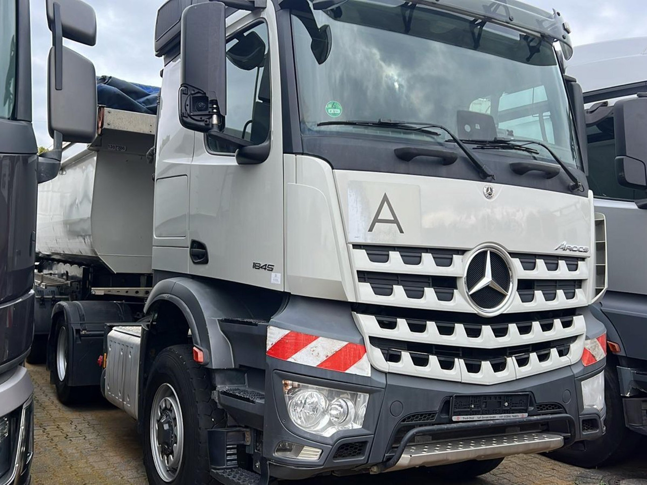 Mercedes-Benz Arocs 1845 LS 4x4 HAD Arocs 1845 LS 4x4 HAD - Cabeza tractora: foto 2 Mercedes-Benz Arocs 1845 LS 4x4 HAD Arocs 1845 LS 4x4 HAD - Cabeza tractora: foto 2