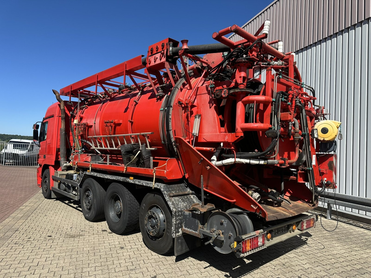 Camión Mercedes-Benz Actros 3246 L 8x2 Actros 3246 L 8x2, Hellmers Saug- und Spülwagen ca. 15m³: foto 11 Camión Mercedes-Benz Actros 3246 L 8x2 Actros 3246 L 8x2, Hellmers Saug- und Spülwagen ca. 15m³: foto 11