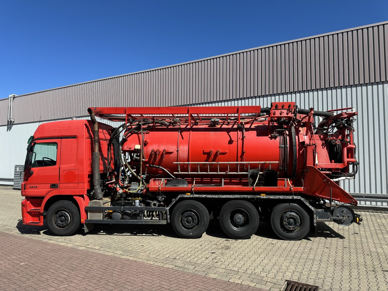 Camión Mercedes-Benz Actros 3246 L 8x2 Actros 3246 L 8x2, Hellmers Saug- und Spülwagen ca. 15m³: foto 12 Camión Mercedes-Benz Actros 3246 L 8x2 Actros 3246 L 8x2, Hellmers Saug- und Spülwagen ca. 15m³: foto 12