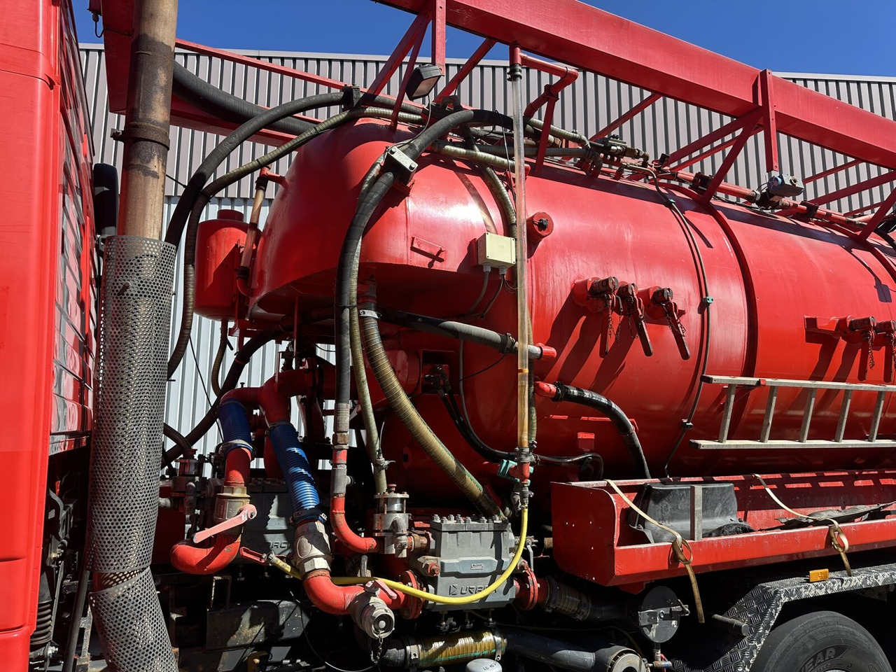 Camión Mercedes-Benz Actros 3246 L 8x2 Actros 3246 L 8x2, Hellmers Saug- und Spülwagen ca. 15m³: foto 13 Camión Mercedes-Benz Actros 3246 L 8x2 Actros 3246 L 8x2, Hellmers Saug- und Spülwagen ca. 15m³: foto 13