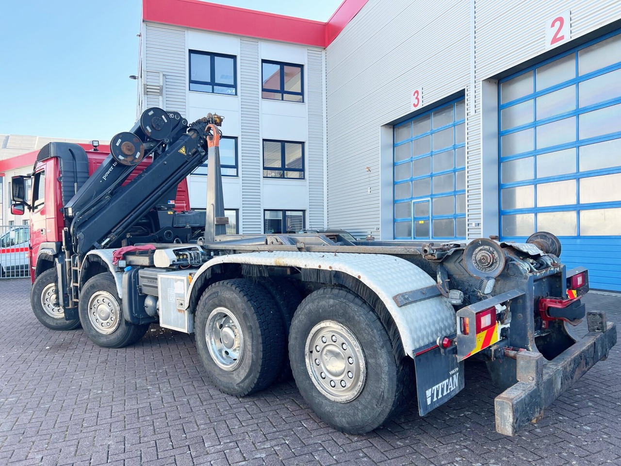 FM 460 8x2-6 FM 460 8x2-6, Lenk-/Liftachse, Kran HMF 2020-K4, Funk - Camión multibasculante, Camión grúa: foto 2 FM 460 8x2-6 FM 460 8x2-6, Lenk-/Liftachse, Kran HMF 2020-K4, Funk - Camión multibasculante, Camión grúa: foto 2