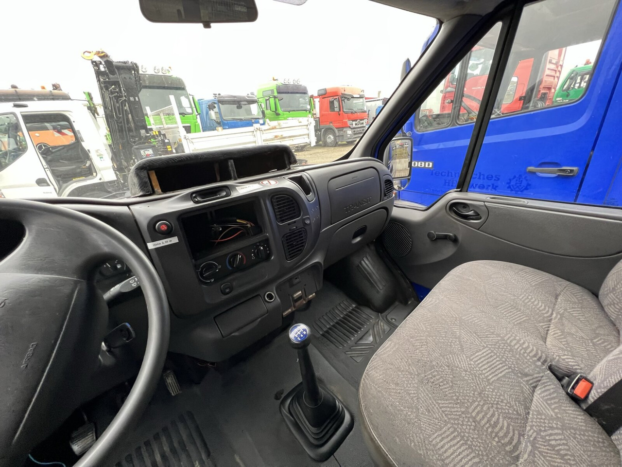 Furgoneta combi Ford Ford Transit 2,0 TDE 4x2 Ford Transit 2,0 TDE 4x2, EX-THW, 6 Sitze: foto 9
