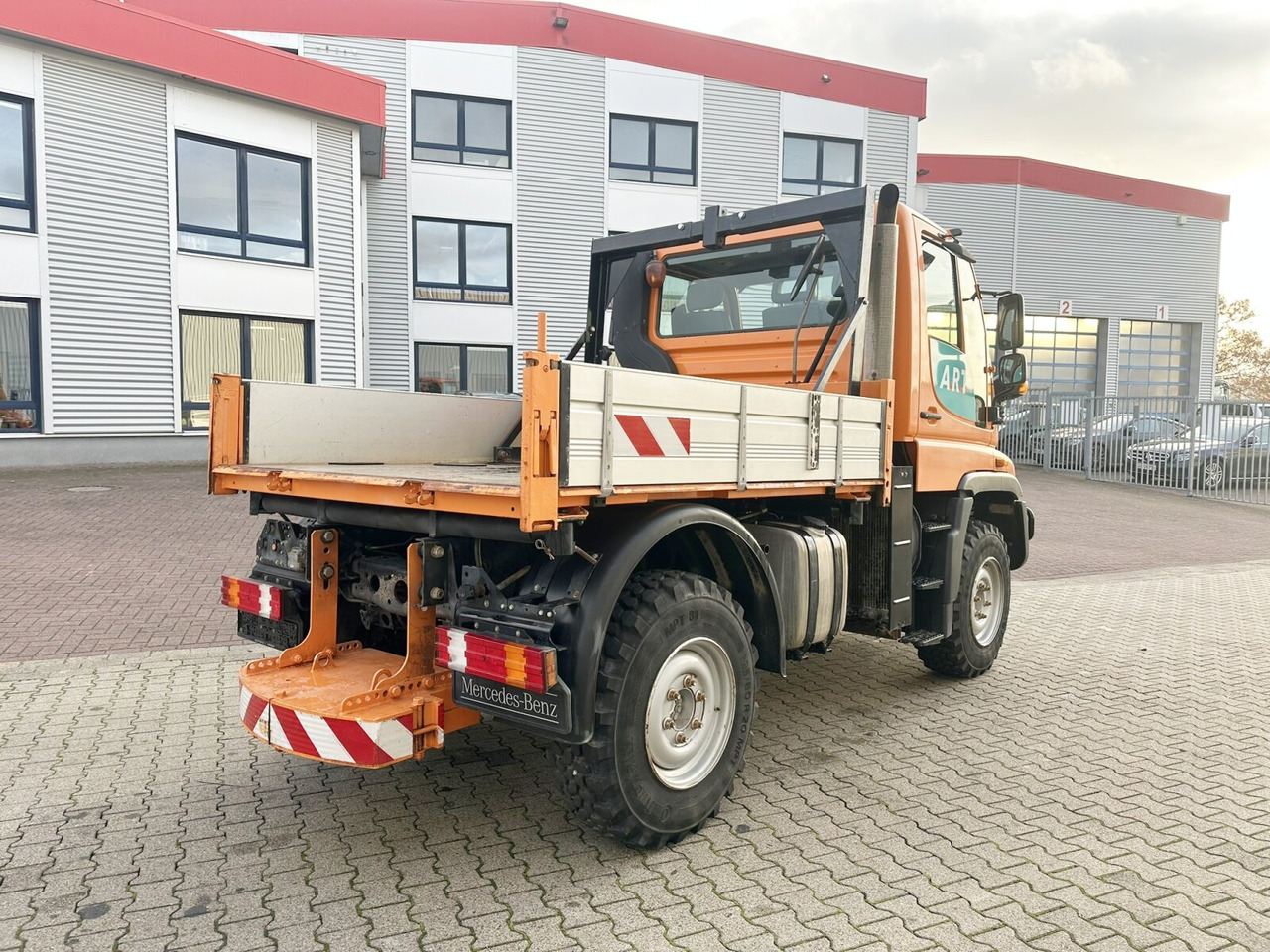 Leasing de Unimog U300 405/10 4x4 U300 405/10 4x4, Kommunalhydraulik, Frontzapfwelle, Kipper Unimog U300 405/10 4x4 U300 405/10 4x4, Kommunalhydraulik, Frontzapfwelle, Kipper: foto 10 Leasing de Unimog U300 405/10 4x4 U300 405/10 4x4, Kommunalhydraulik, Frontzapfwelle, Kipper Unimog U300 405/10 4x4 U300 405/10 4x4, Kommunalhydraulik, Frontzapfwelle, Kipper: foto 10