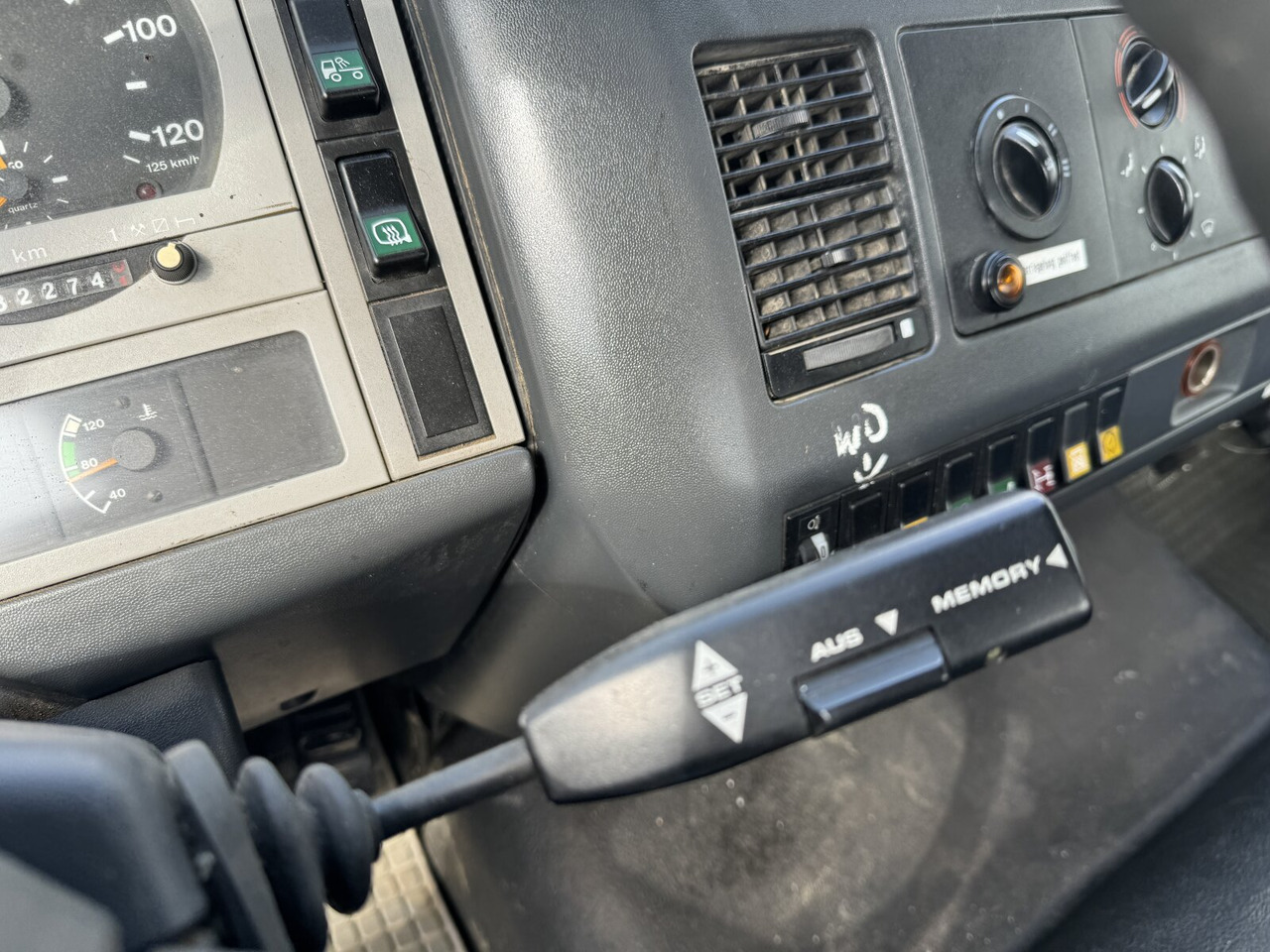 MAN LE 8.150 4x2 BB LE 8.150 4x2 BB, City-Abroller, Winterdienstausstattung - Camión multibasculante: foto 5 MAN LE 8.150 4x2 BB LE 8.150 4x2 BB, City-Abroller, Winterdienstausstattung - Camión multibasculante: foto 5