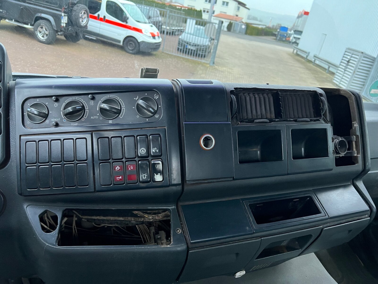 Camión multibasculante MAN TGA 26.463 6x4 BB TGA 26.463 6x4 BB: foto 5 Camión multibasculante MAN TGA 26.463 6x4 BB TGA 26.463 6x4 BB: foto 5