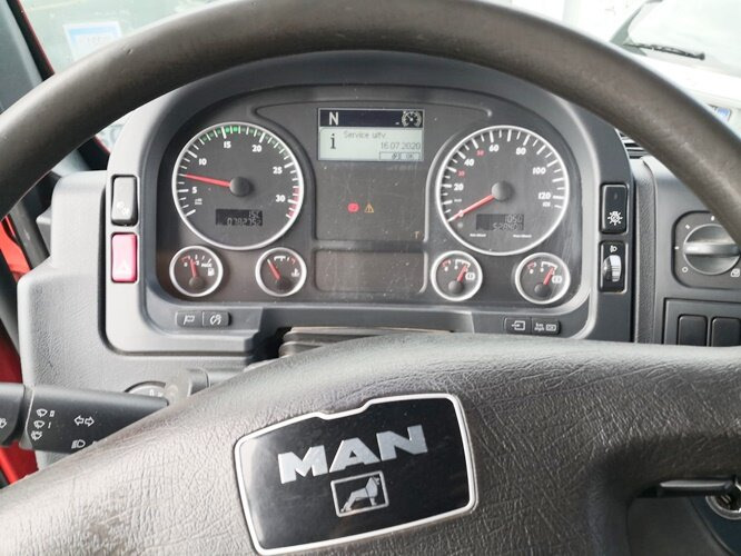 MAN TGL 12.180 4x2 BB Doka TGL 12.180 4x2 BB Doka - Camión volquete: foto 2 MAN TGL 12.180 4x2 BB Doka TGL 12.180 4x2 BB Doka - Camión volquete: foto 2