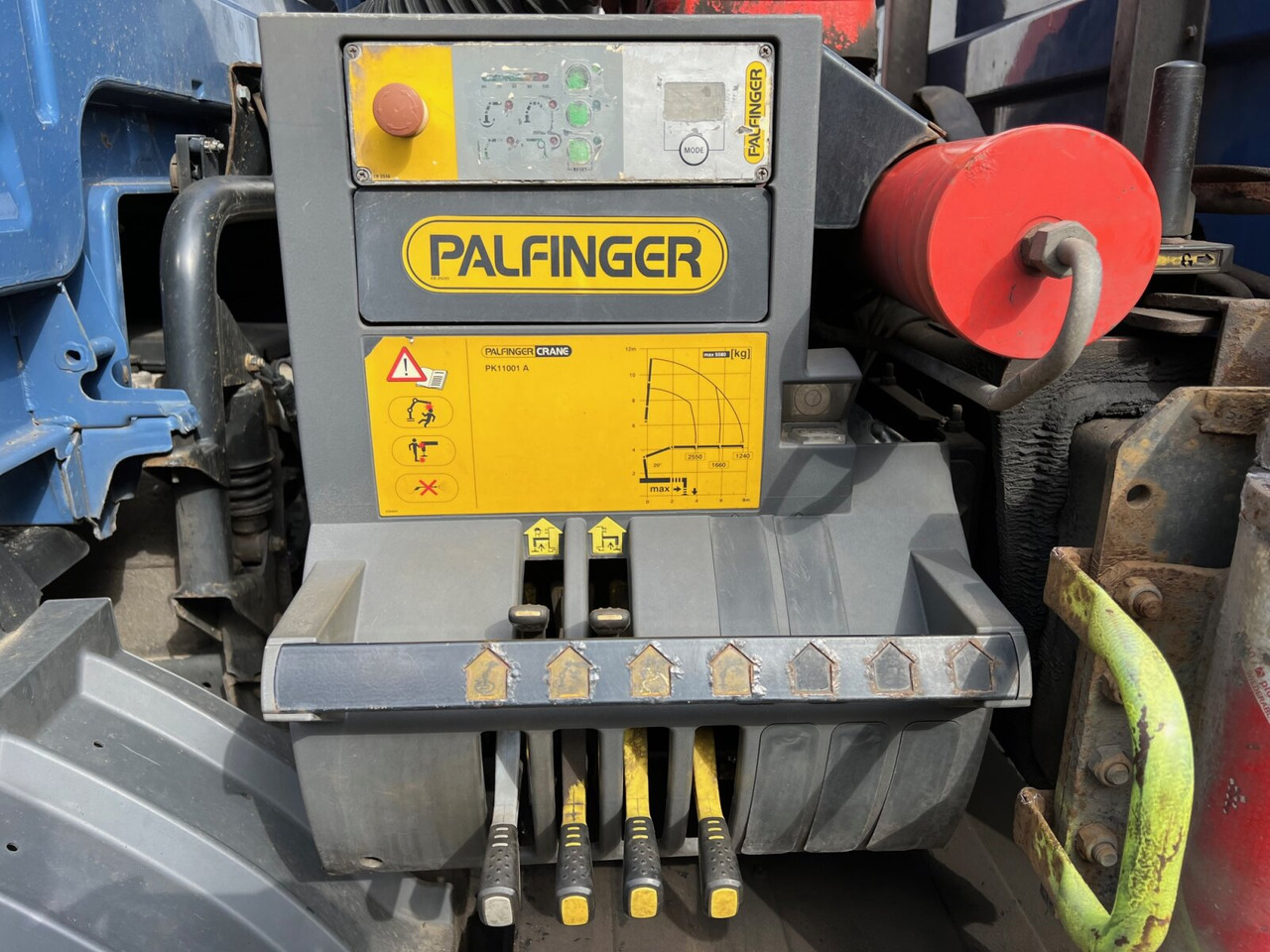 MAN TGM 15.250/340 4X2 BL TGM 15.250/340 4X2 BL mit Kran Palfinger PK 11001 - Camión grúa, Camión caja abierta: foto 2 MAN TGM 15.250/340 4X2 BL TGM 15.250/340 4X2 BL mit Kran Palfinger PK 11001 - Camión grúa, Camión caja abierta: foto 2