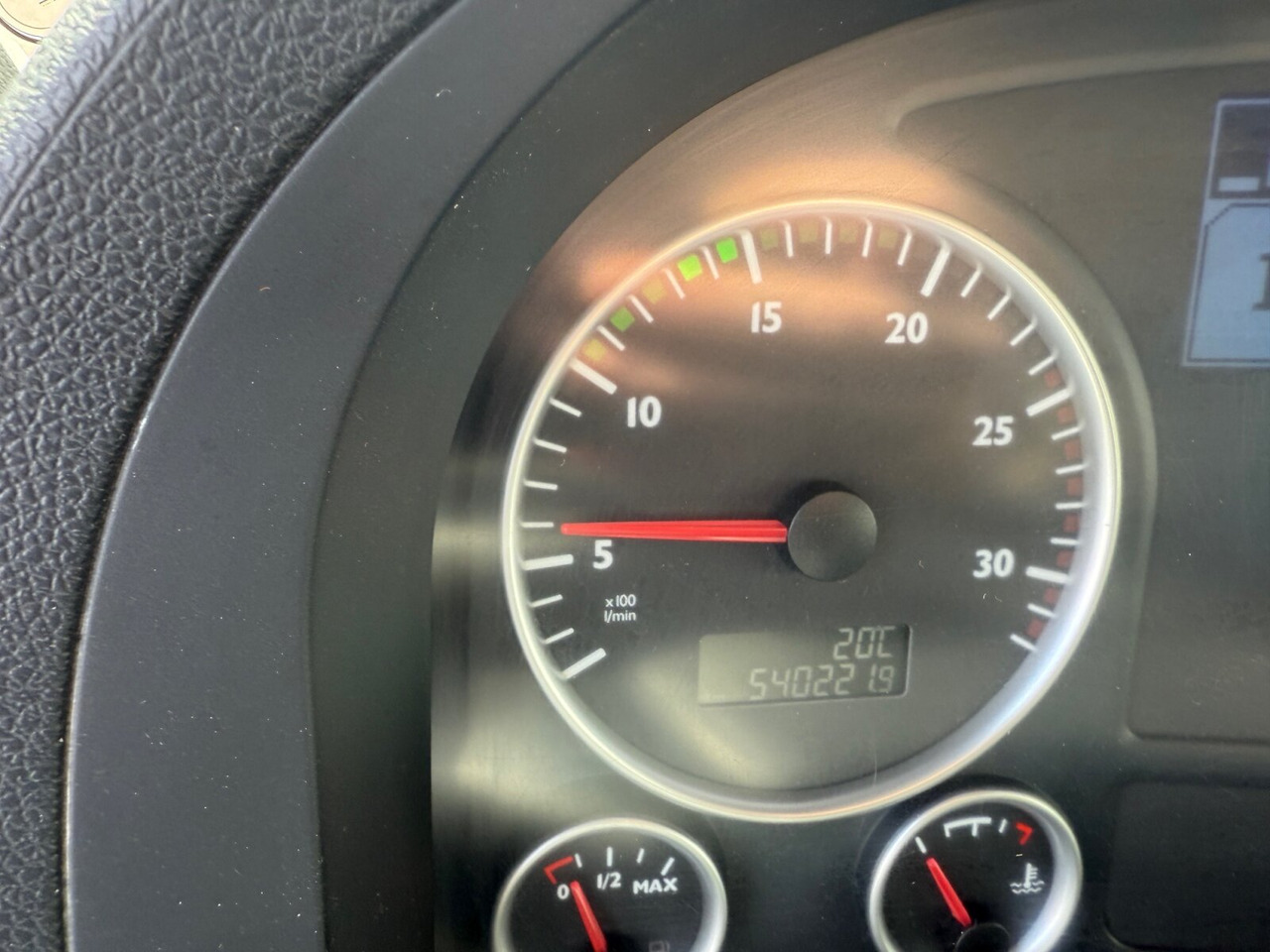 MAN TGS 26.400 6x2-4 BL TGS 26.400 6x2-4 BL, Liftachse, ADR, Esterer Tank ca. 20.030l, 3 Kammern, Funk - Camión cisterna: foto 4 MAN TGS 26.400 6x2-4 BL TGS 26.400 6x2-4 BL, Liftachse, ADR, Esterer Tank ca. 20.030l, 3 Kammern, Funk - Camión cisterna: foto 4