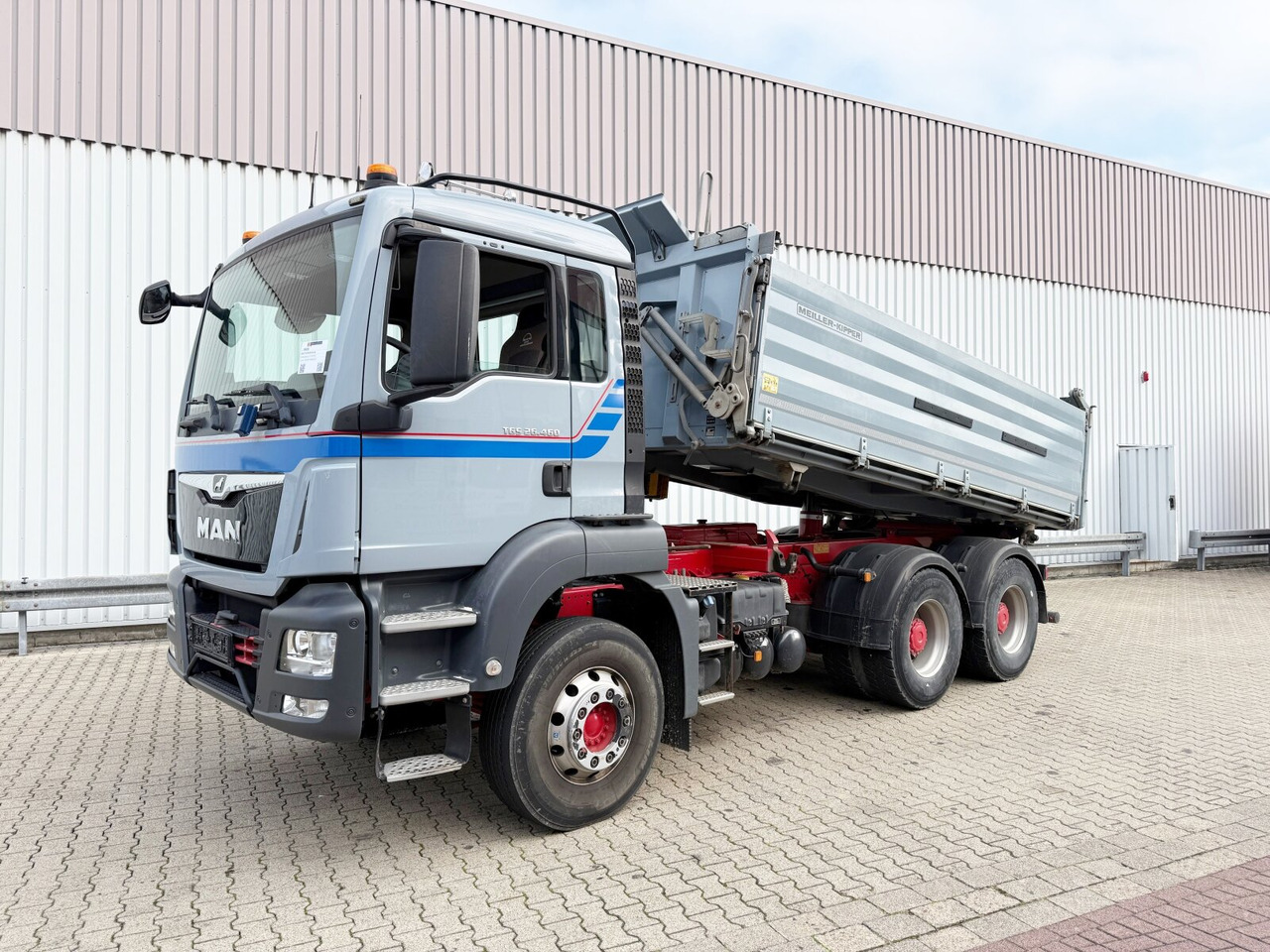 MAN TGS 26.460 6x4 BL TGS 26.460 6x4 BL, Alu-Bordwände - Camión volquete: foto 1 MAN TGS 26.460 6x4 BL TGS 26.460 6x4 BL, Alu-Bordwände - Camión volquete: foto 1