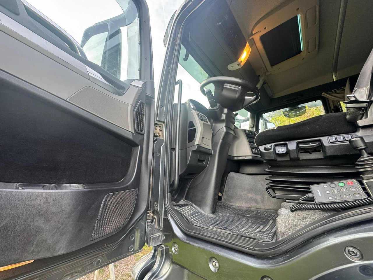 MAN TGS 35.510 8x4 BL TGS 35.510 8x4 BL, Bordmatik - Dúmper: foto 5 MAN TGS 35.510 8x4 BL TGS 35.510 8x4 BL, Bordmatik - Dúmper: foto 5