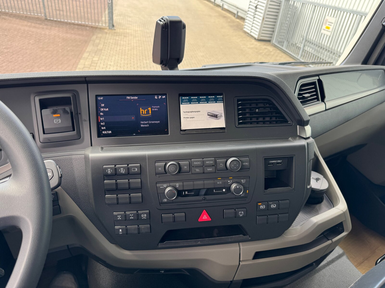 MAN TGS 41.440/480 8x4 BB TGS 41.440/480 8x4 BB, Mulde ca. 16m³ mit hydraulischer Heckklappe, mehrfach VORHANDEN - Camión chasis: foto 5 MAN TGS 41.440/480 8x4 BB TGS 41.440/480 8x4 BB, Mulde ca. 16m³ mit hydraulischer Heckklappe, mehrfach VORHANDEN - Camión chasis: foto 5