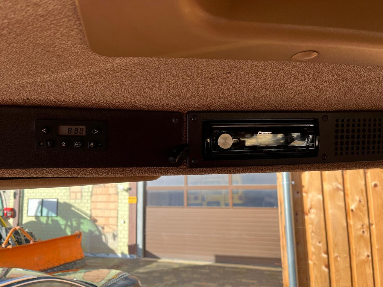 Mercedes-Benz 914 K 4x2 914 K 4x2 - Camión volquete: foto 2 Mercedes-Benz 914 K 4x2 914 K 4x2 - Camión volquete: foto 2