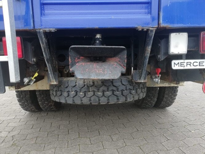 Camión caja cerrada Mercedes-Benz 917 AF 4x4 Doka 917 AF 4x4 Doka: foto 9