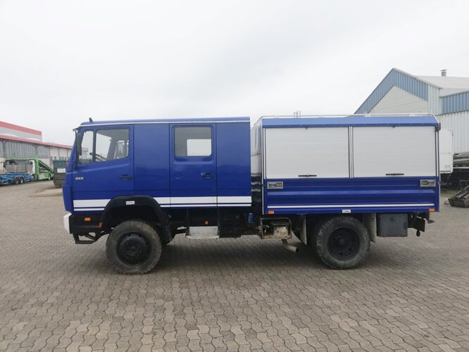 Camión caja cerrada Mercedes-Benz 917 AF 4x4 Doka 917 AF 4x4 Doka: foto 7
