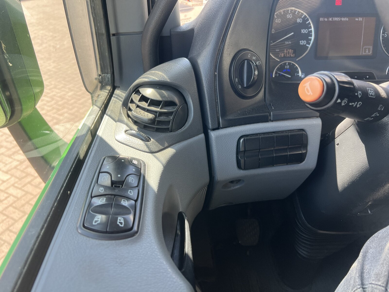 Leasing de Mercedes-Benz Actros 2032 LA 4x4 Actros 2032 LA 4x4/ Rdstand 3.600 mm Mercedes-Benz Actros 2032 LA 4x4 Actros 2032 LA 4x4/ Rdstand 3.600 mm: foto 15 Leasing de Mercedes-Benz Actros 2032 LA 4x4 Actros 2032 LA 4x4/ Rdstand 3.600 mm Mercedes-Benz Actros 2032 LA 4x4 Actros 2032 LA 4x4/ Rdstand 3.600 mm: foto 15