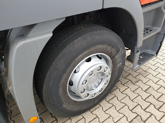 Mercedes-Benz Actros 2544 L 6x2 Actros 2544 L 6x2, ADR, Retarder, Lenkachse - Camión portacontenedor de cadenas: foto 4 Mercedes-Benz Actros 2544 L 6x2 Actros 2544 L 6x2, ADR, Retarder, Lenkachse - Camión portacontenedor de cadenas: foto 4