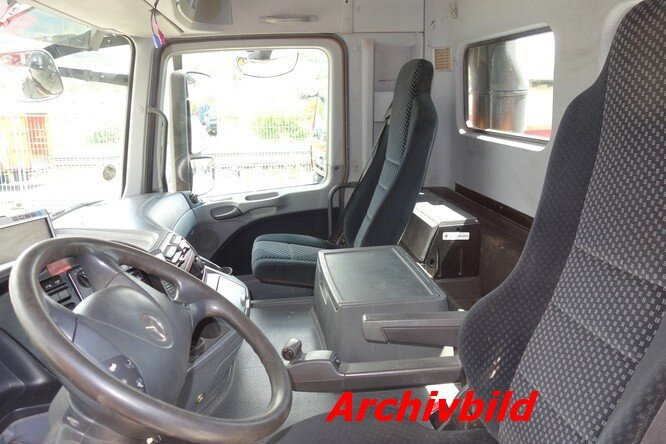 Mercedes-Benz Actros 2551 L 6x2 Actros 2551L/6x2, Lenk-Liftachse V 8 Motor - Camión chasis: foto 3 Mercedes-Benz Actros 2551 L 6x2 Actros 2551L/6x2, Lenk-Liftachse V 8 Motor - Camión chasis: foto 3