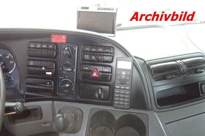 Mercedes-Benz Actros 2551 L 6x2 Actros 2551L/6x2, Lenk-Liftachse V 8 Motor - Camión chasis: foto 4 Mercedes-Benz Actros 2551 L 6x2 Actros 2551L/6x2, Lenk-Liftachse V 8 Motor - Camión chasis: foto 4