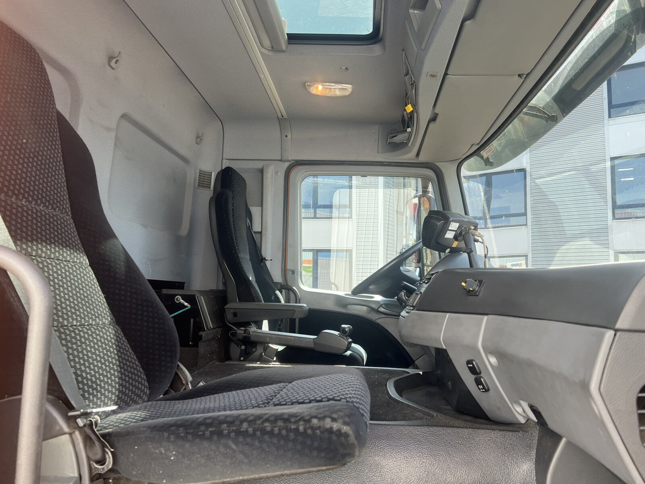 Mercedes-Benz Actros 2641/48 L 6x4 Actros 2641/48 L 6x4, Seilabroller, Haller Lotos, Zöller Schüttung - Camión de basura: foto 4 Mercedes-Benz Actros 2641/48 L 6x4 Actros 2641/48 L 6x4, Seilabroller, Haller Lotos, Zöller Schüttung - Camión de basura: foto 4
