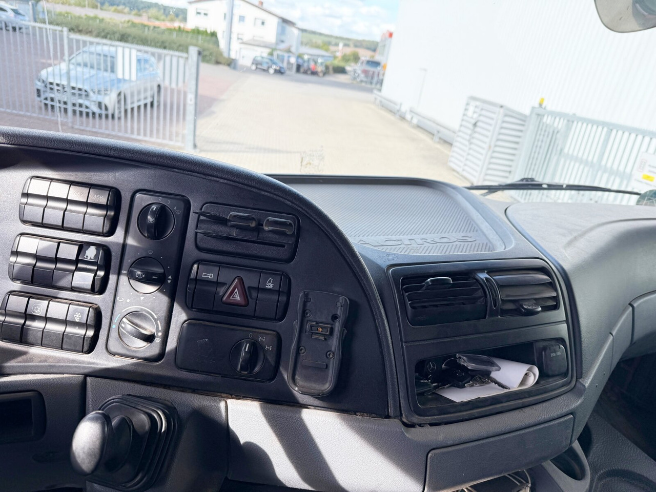 Mercedes-Benz Actros 2646 K 6x4 Actros 2646 K 6x4, Retarder - Camión chasis: foto 2 Mercedes-Benz Actros 2646 K 6x4 Actros 2646 K 6x4, Retarder - Camión chasis: foto 2