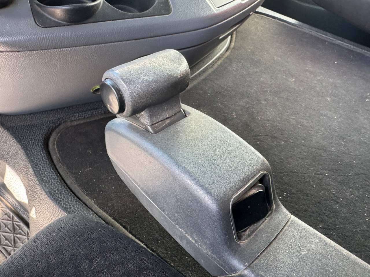 Mercedes-Benz Actros 2648 LK 6x4 Actros 2648 LK 6x4, Retarder, Bordmatik, Bi-Xenon - Camión volquete: foto 5 Mercedes-Benz Actros 2648 LK 6x4 Actros 2648 LK 6x4, Retarder, Bordmatik, Bi-Xenon - Camión volquete: foto 5