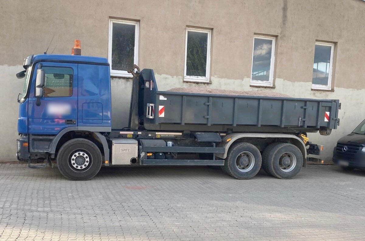 Mercedes-Benz Actros 3346 6x4 Actros 3346 6x4, Retarder - Camión multibasculante: foto 1 Mercedes-Benz Actros 3346 6x4 Actros 3346 6x4, Retarder - Camión multibasculante: foto 1